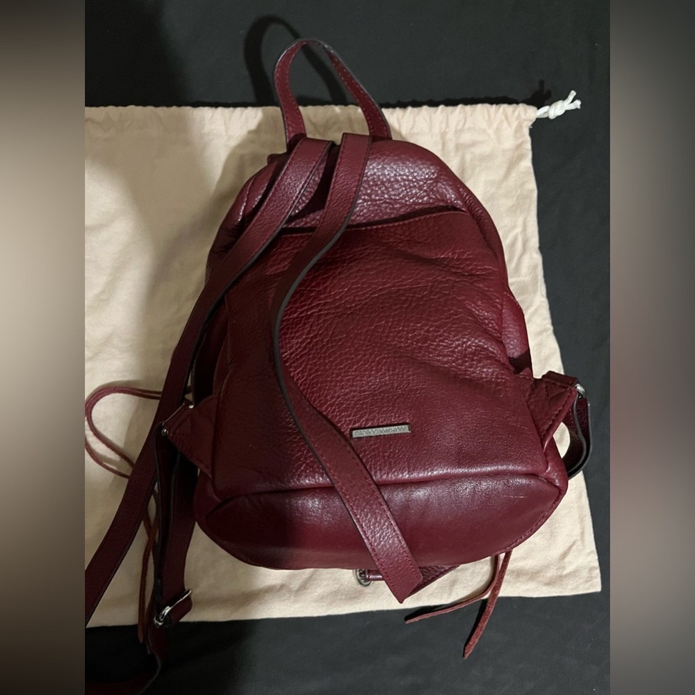 Medium Julian Backpack - Picture 3 of 3